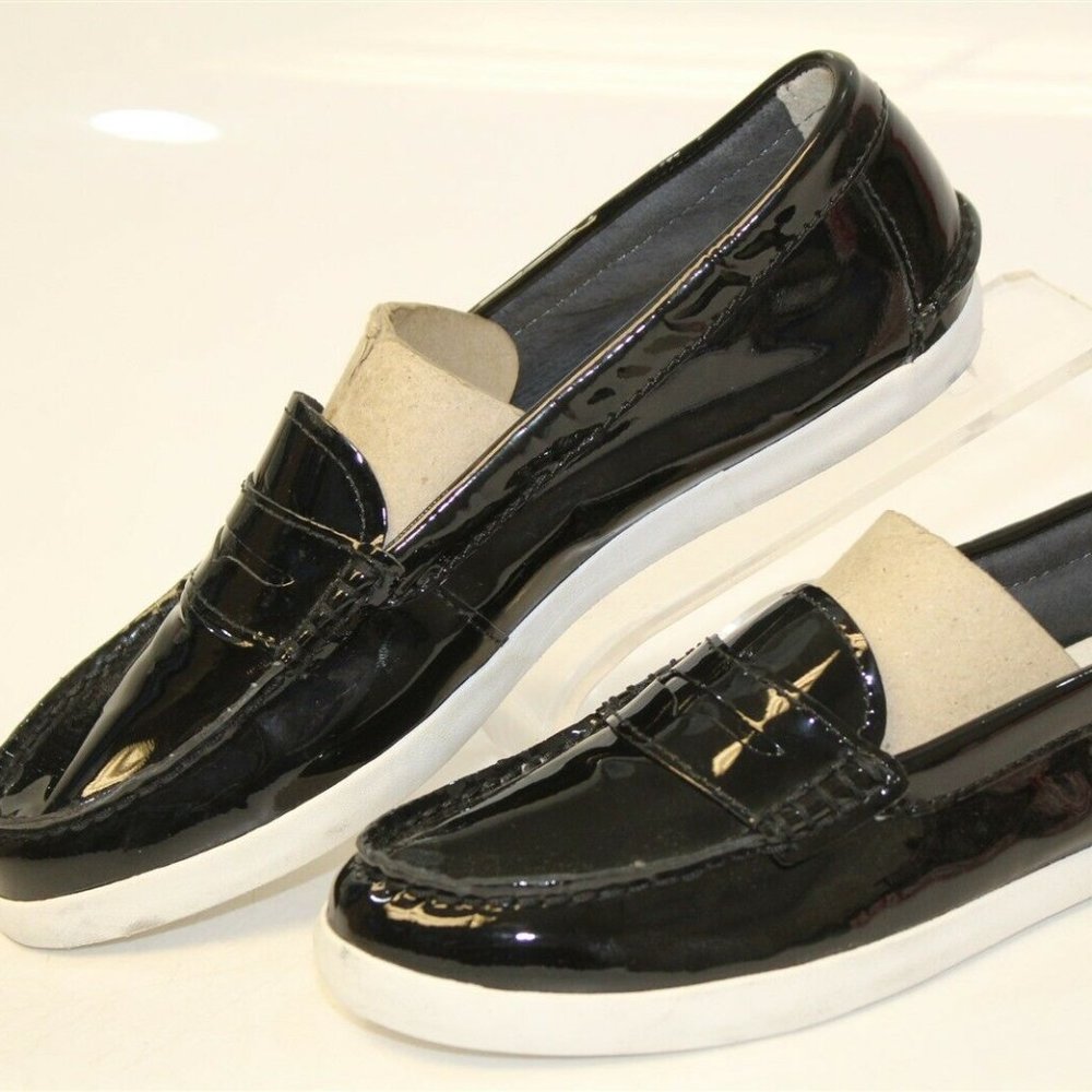 COLE HAAN LOAFERS (SHINY BLACK)